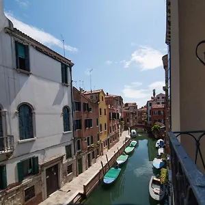 Delle Vele Italie